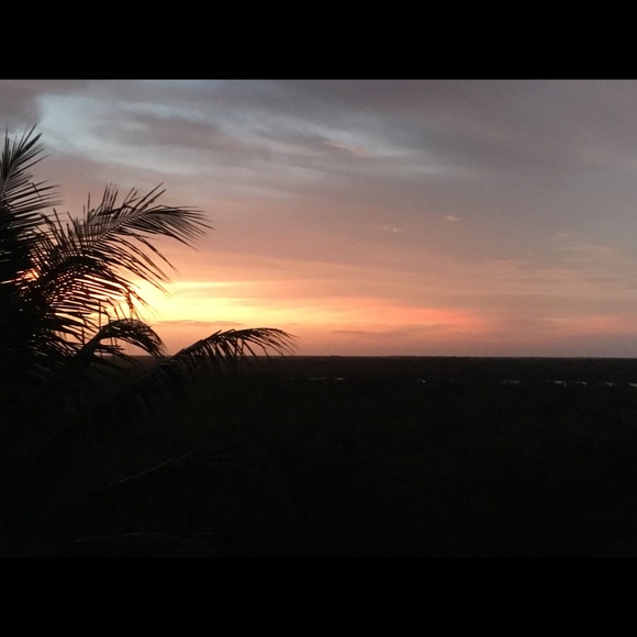 Meet your Posher, Sandra - Picture 1 of 1