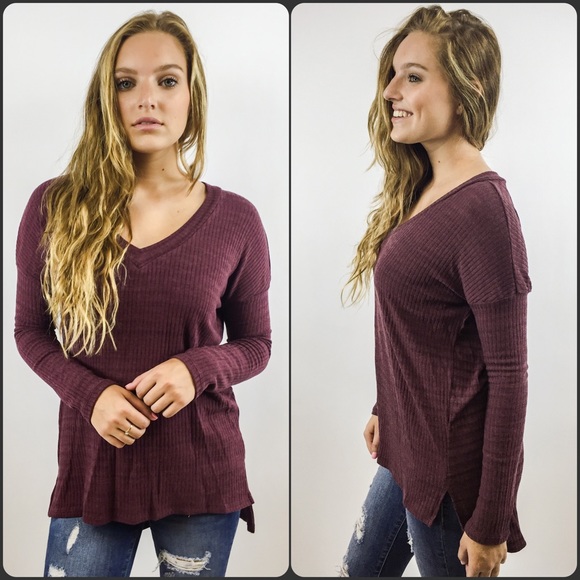 SOLD OUT‼️Striped Burgundy V-Neck Light Sweater - Picture 2 of 4