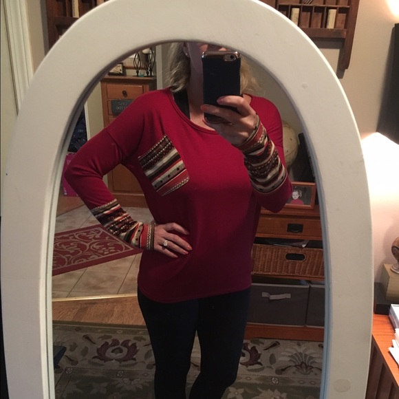 Super cute top - Picture 3 of 3