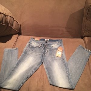 Brand new Mudd jeans size 9