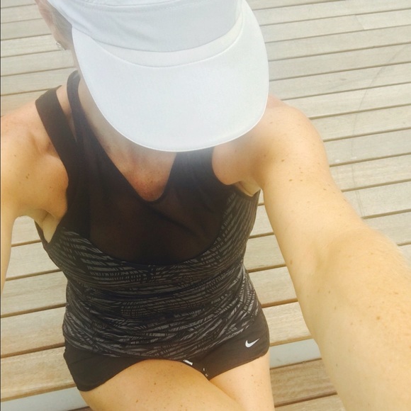 Meet your Posher, Christa - Picture 1 of 1