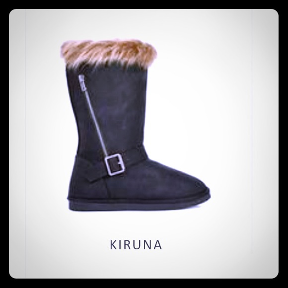 Kiruna black fuzzies by JustFab