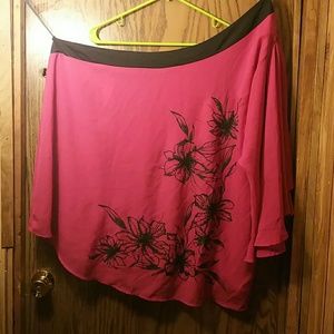 Torrid size 4 one shoulder pink and black shirt