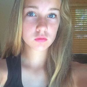 Meet your Posher, Macey