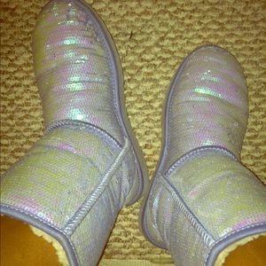⚠️LIMITED TIME SALE⚠️ LIGHT PURPLE SPARKLY UGGS