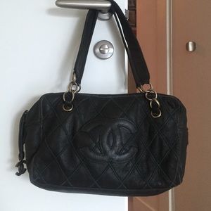 Chanel shearling lined satchel in dark green