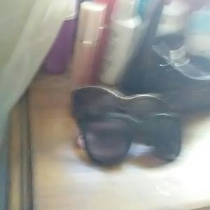 Meet your Posher, Cortney