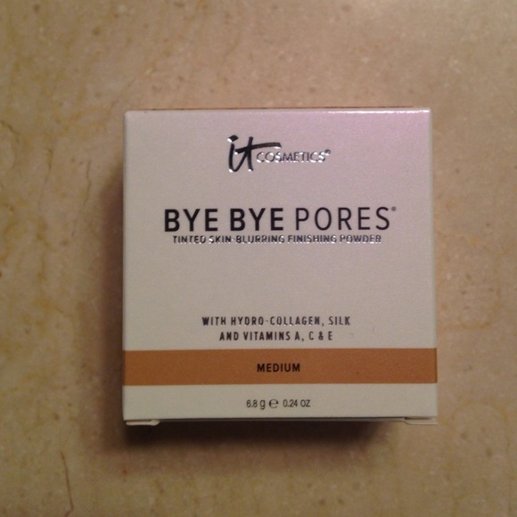 Bye Bye Pores by IT. Tinted finishing power
