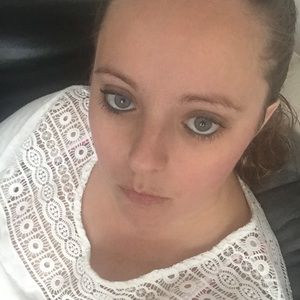 Meet your Posher, Tabitha