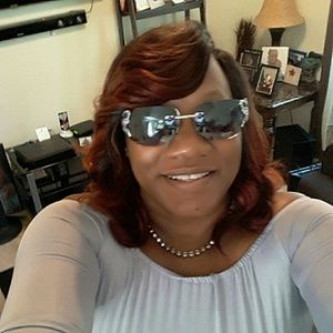 Meet your Posher, Tonya