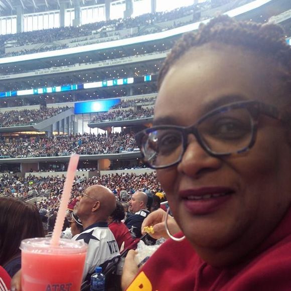 Meet your Posher, Joanne - Picture 1 of 1