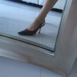 Beautiful Chanel calfskin sling back pumps