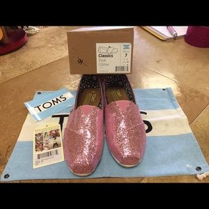 Women's Size 7 Pink Glitter TOMS