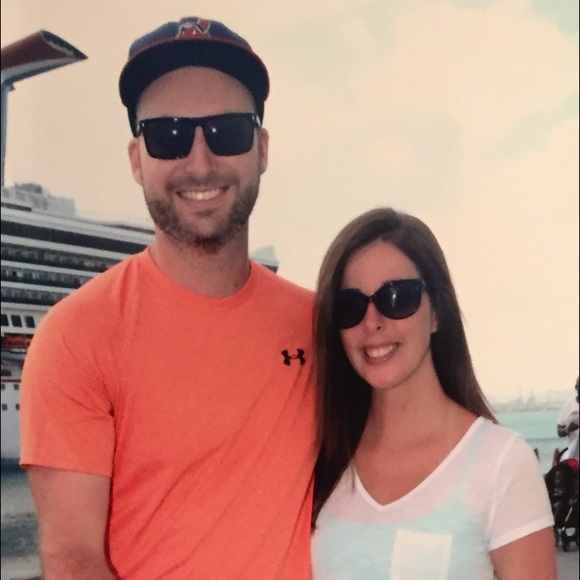 Meet your Posher, Christa - Picture 3 of 4