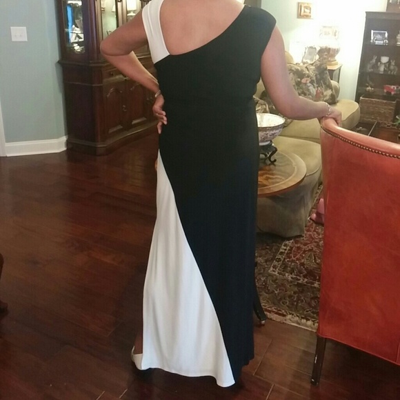 Ralph Lauren floor length Size 16, side split. NWT - Picture 3 of 4