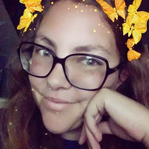 Meet your Posher, Caitlin