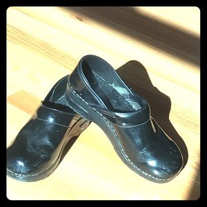 Patent leather Dansko Clogs size 8