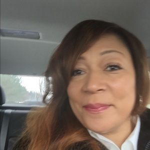 Meet your Posher, Monica