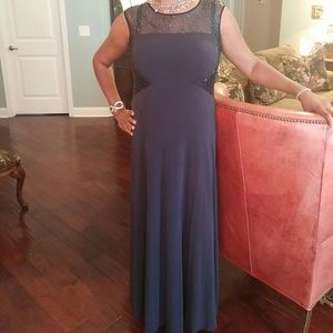 Calvin Klein Formal Maxi Size 12. NWT. Sequin top.