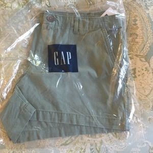 Olive green GAP shorts! Brand new!