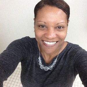 Meet your Posher, Rella