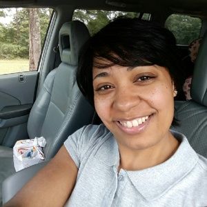 Meet your Posher, Jamila