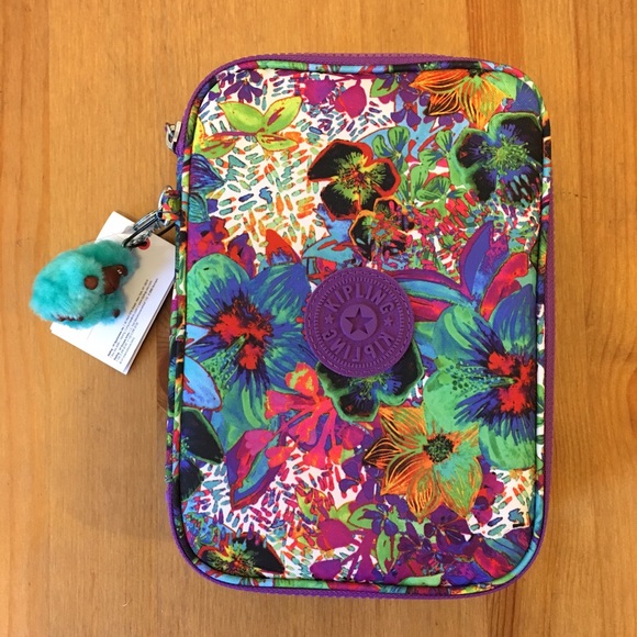 ‼️Sold✨ Kipling 100 Pen and Pencil case