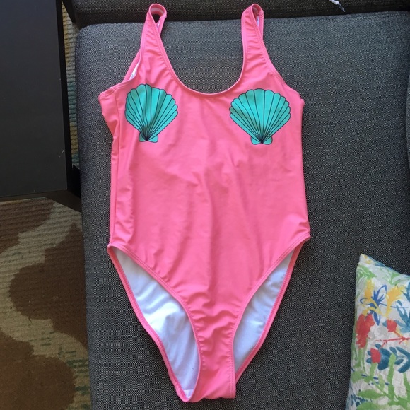 Seashell one piece