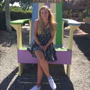 Meet your Posher, Jenna