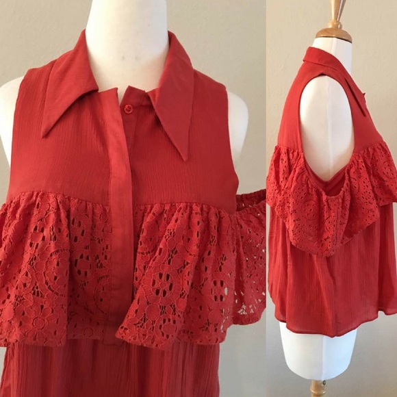 ‼️LARGE ONLY‼️Button Down Collar Cold Shoulder Top - Picture 2 of 4