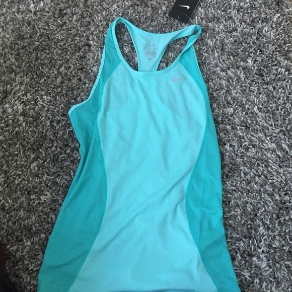 Nike running top