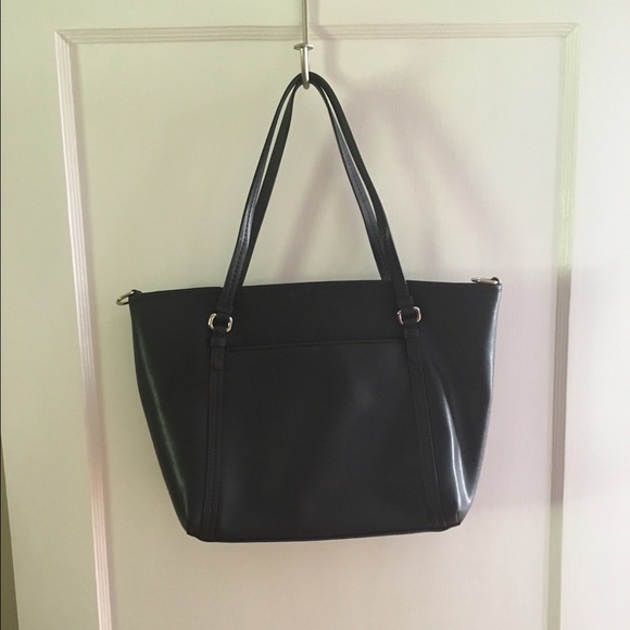 Authentic Coach tote - Picture 2 of 5
