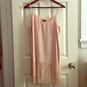 🌸Beautiful Vince Camuto fringe top