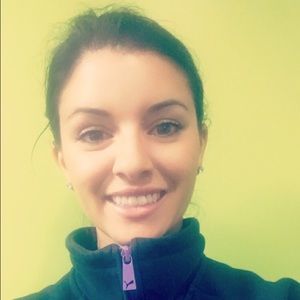 Meet your Posher, Maura