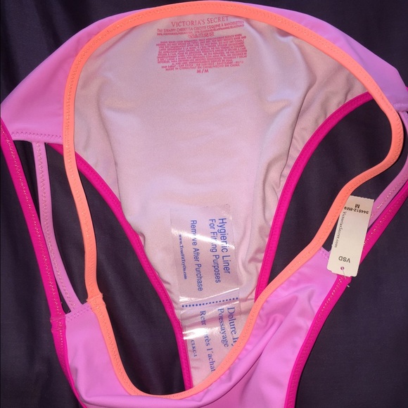 Victoria's Secret Bikini - Picture 4 of 4