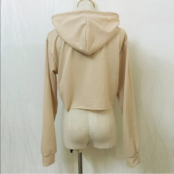 Hot new crop hoodie 🌟 - Picture 4 of 4