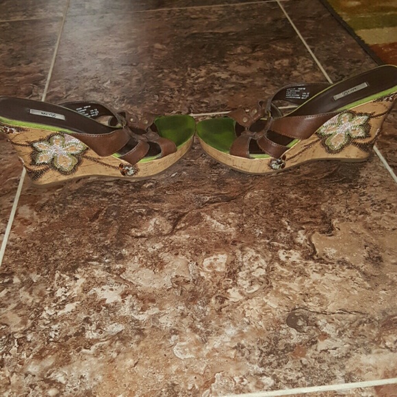 Metro 7 cork wedges