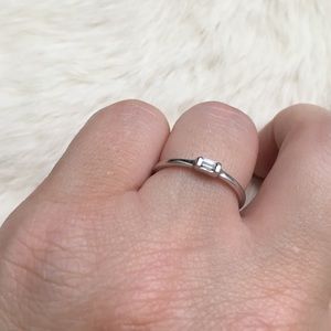 Bario-Neal 18K White Gold Baguette Solitaire Ring