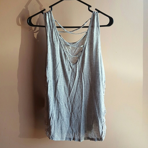 Loose fitting tank top - Picture 3 of 4