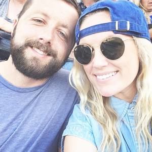 Meet your Posher, Lauren