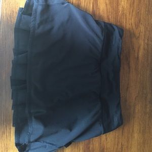 Black lulu lemon skirt