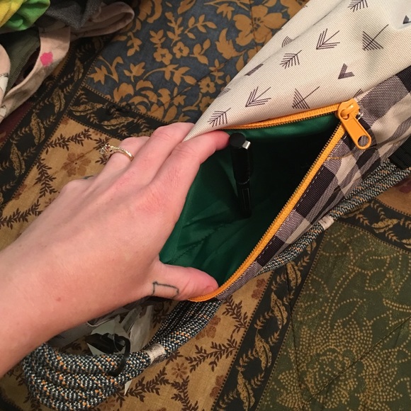 KAVU Paxton Rope Sling Bag NWT Campground pattern - Picture 4 of 4