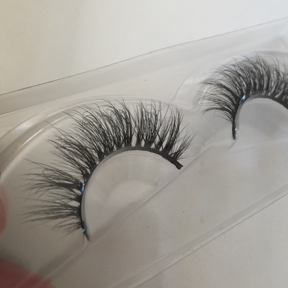 ✨Soho Chic Lash✨ - Picture 2 of 4