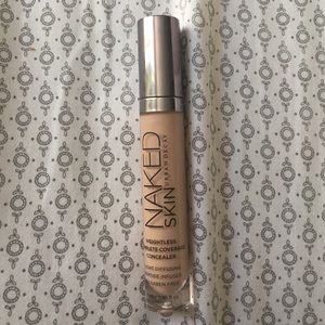 Urban Decay light Naked Skin Concealer