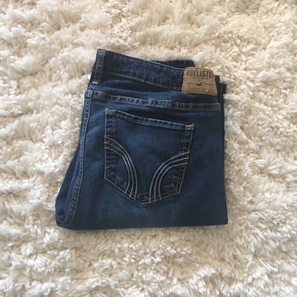 Super cute Hollister skinny jeans