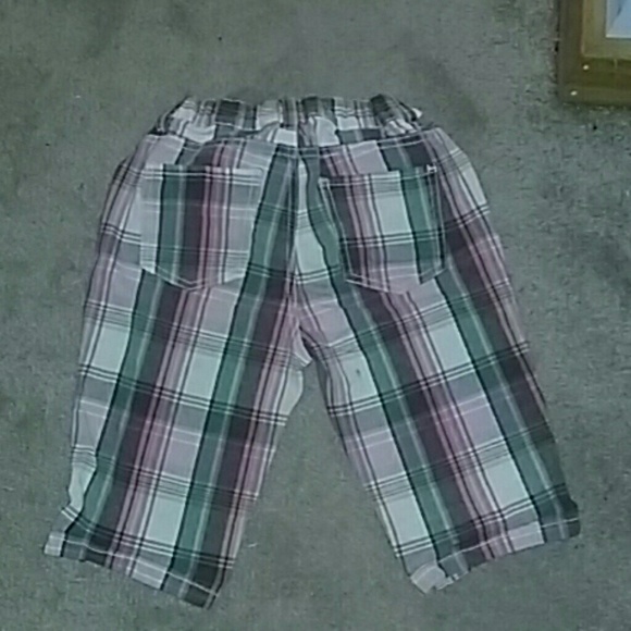 Shorts - Picture 3 of 4