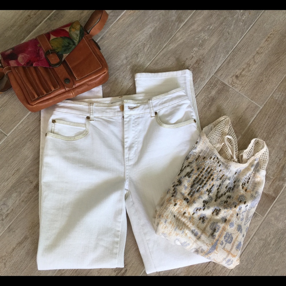 Miss Me Short Sleeve Blouse - Picture 7 of 7