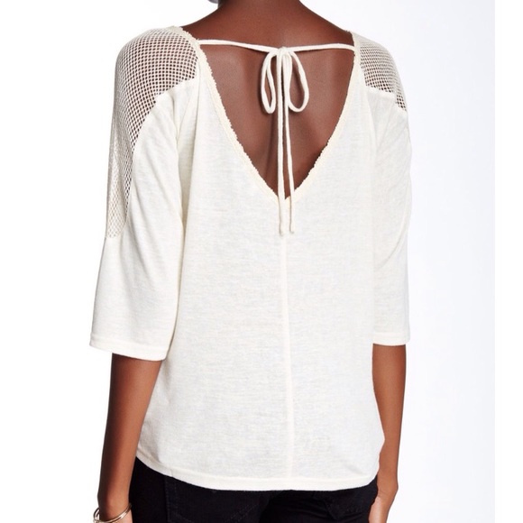 Miss Me Short Sleeve Blouse - Picture 2 of 7