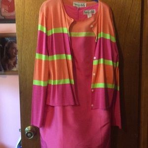 Sleeveless dress with sweater