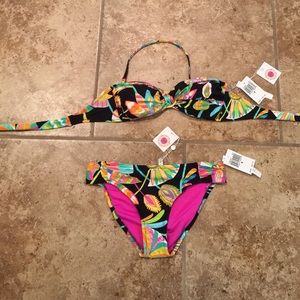 NWT Trina Turk swimsuit set! Size 8!